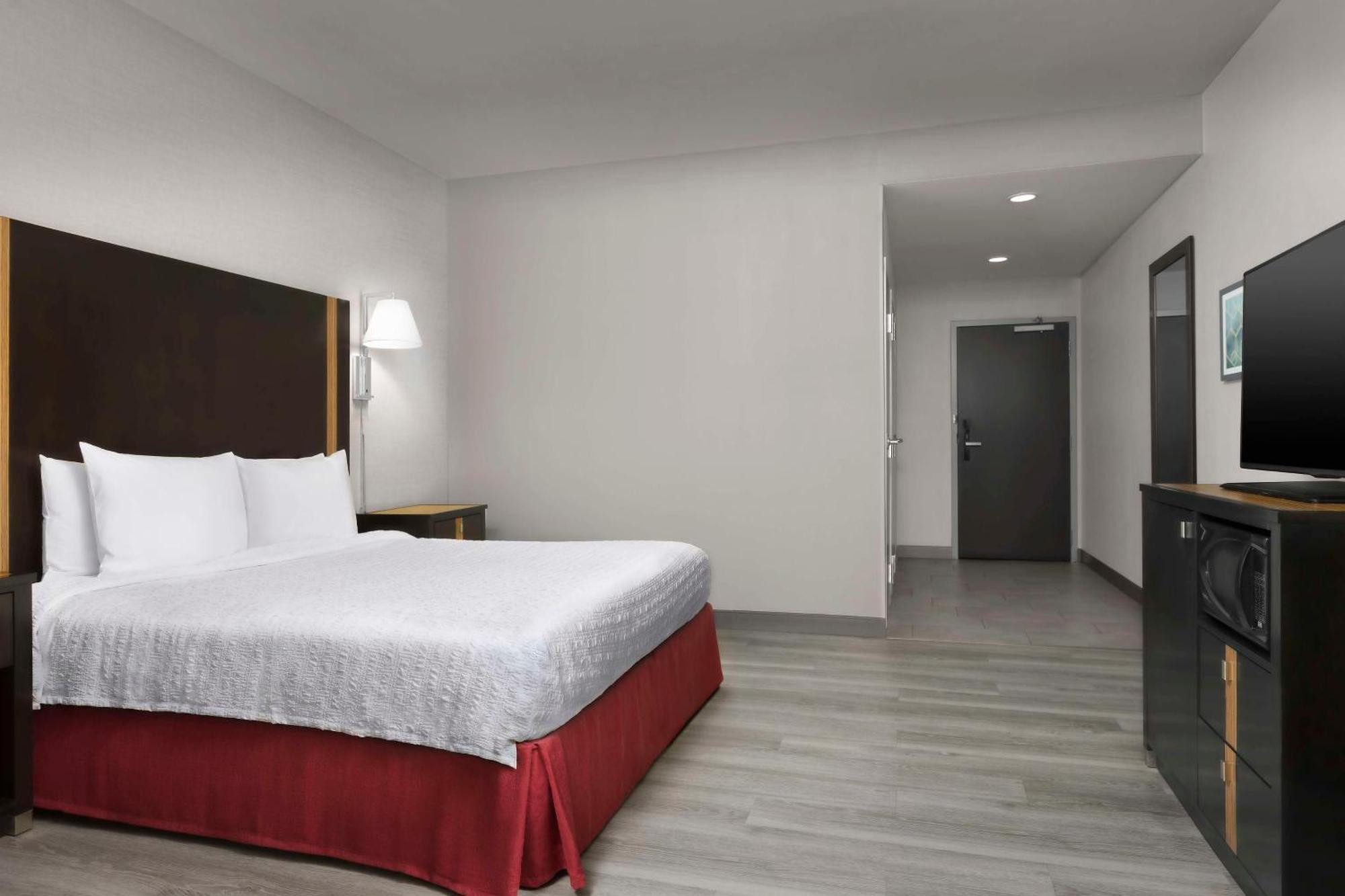 Hampton Inn & Suites El Paso/East Exterior photo